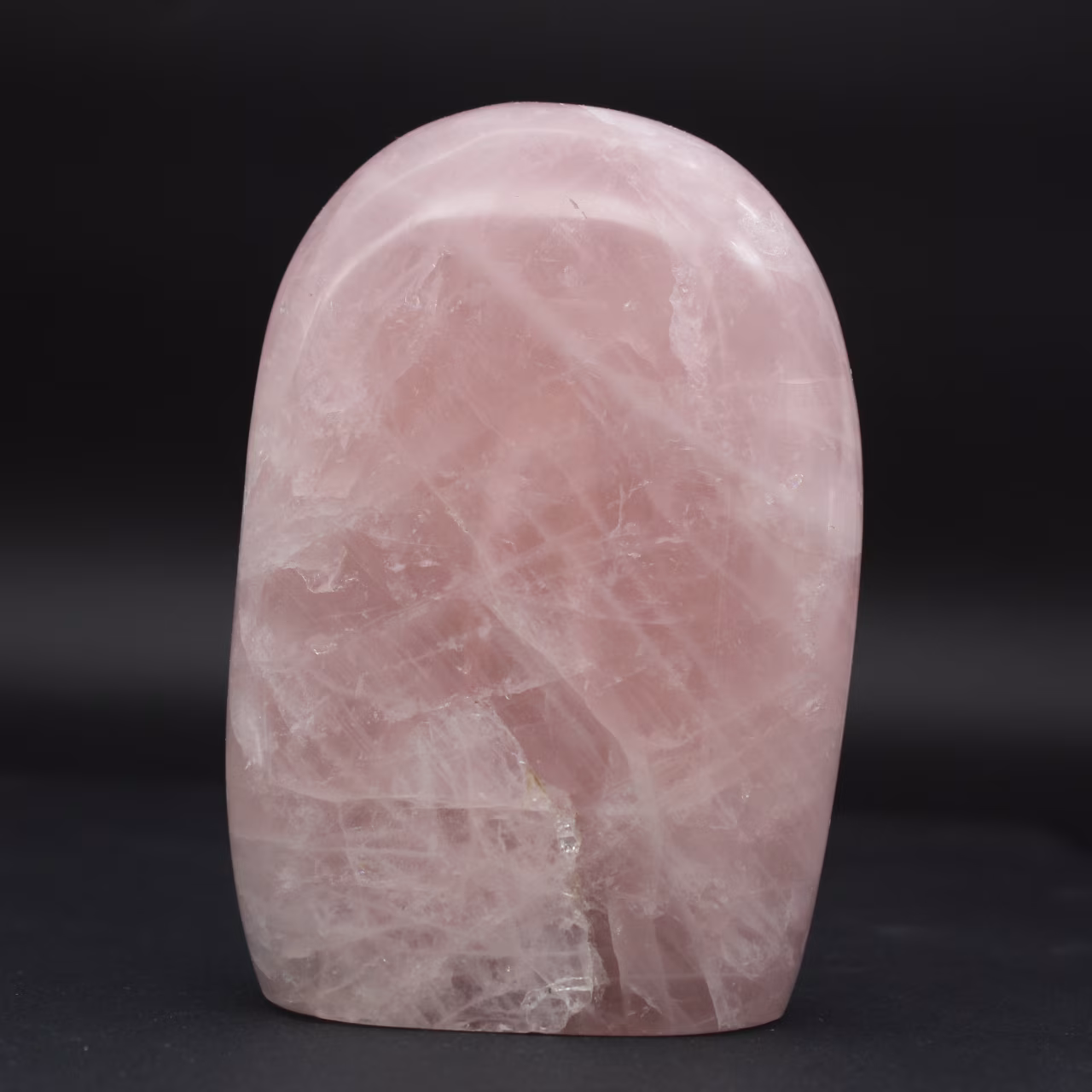 Quarzo rosa a forma libera