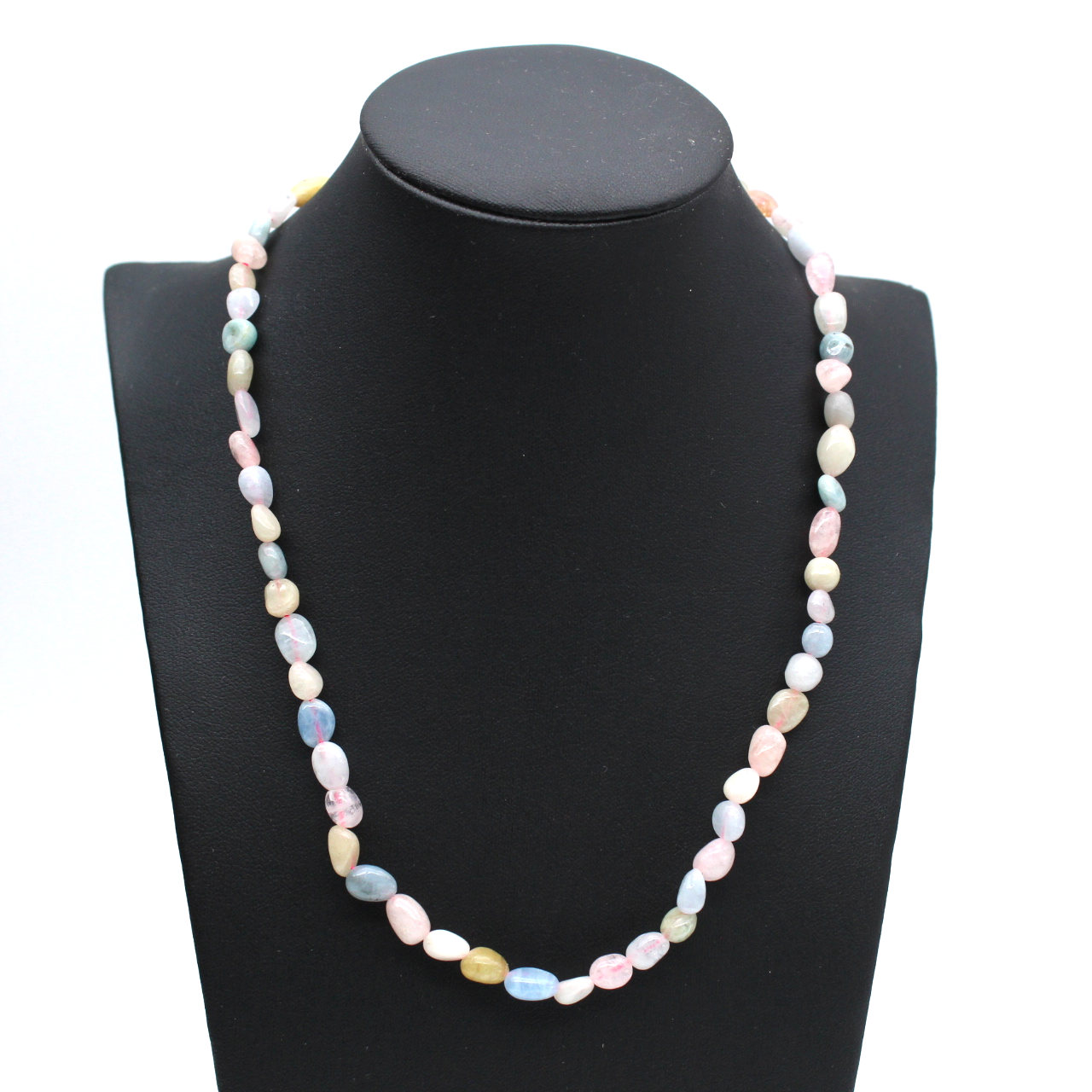Collana in pietra di berillo