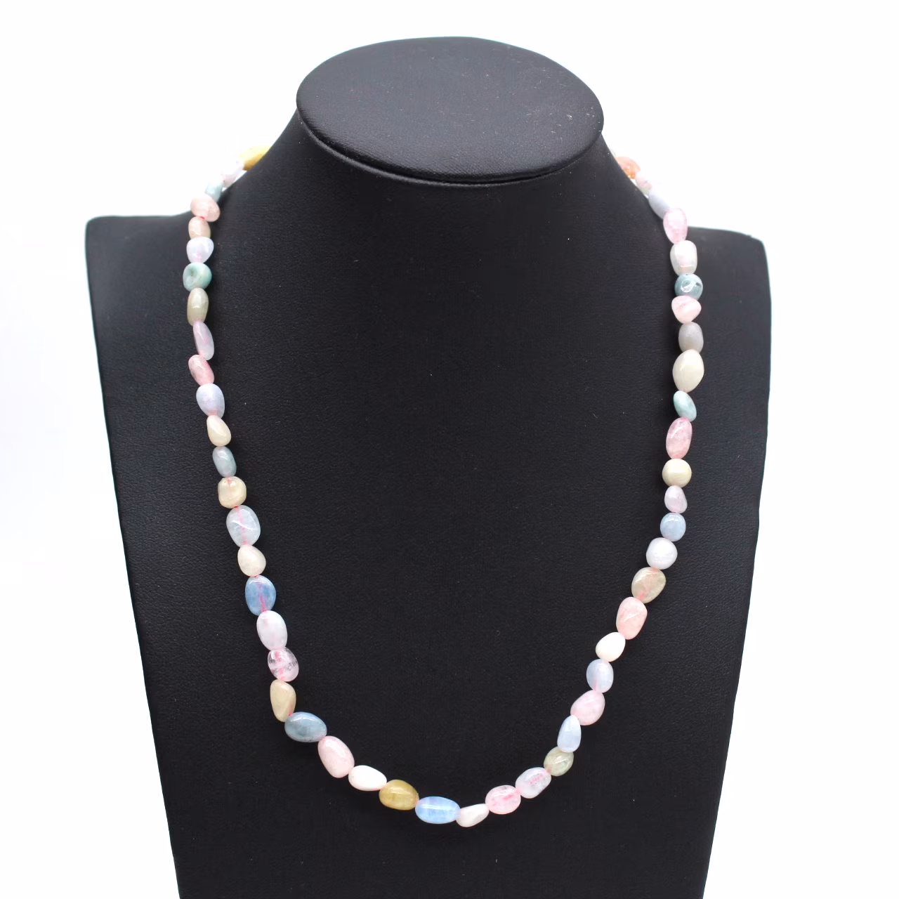 Collana in pietra di berillo