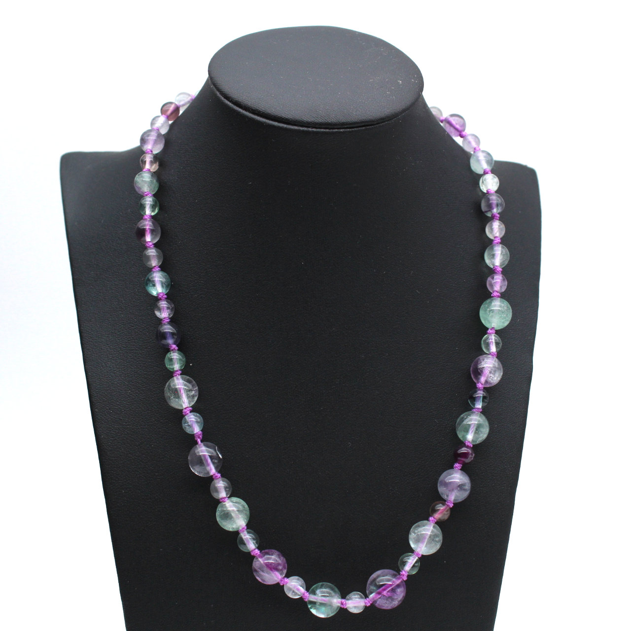 Collana in pietra di fluorite