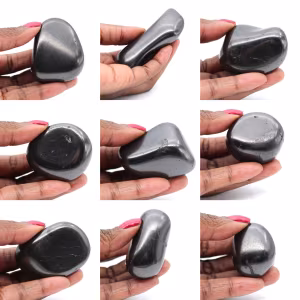 Pietra levigata di shungite