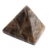 Piramide di pietra del microclino del Madagascar - 3