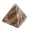 Piramide del microclino del Madagascar - 2