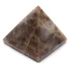 Piramide di pietra del microclino del Madagascar - 0