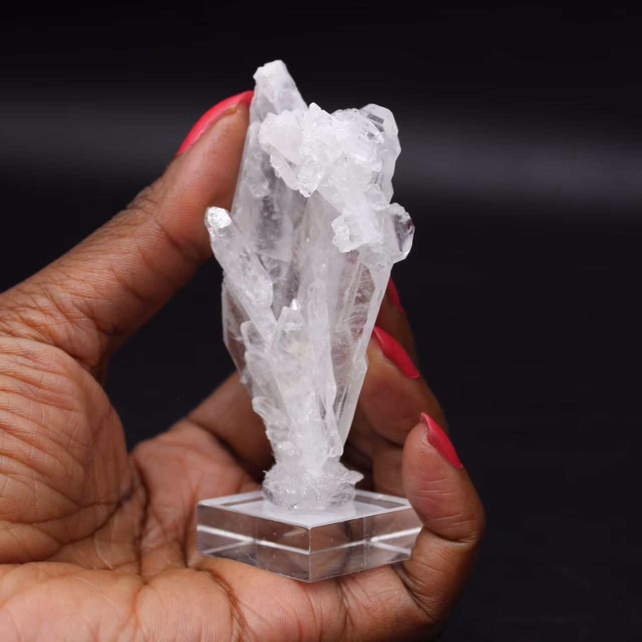 Cristallo di quarzo himalayano sbiadito