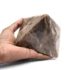 Piramide di pietra del microclino del Madagascar - 1