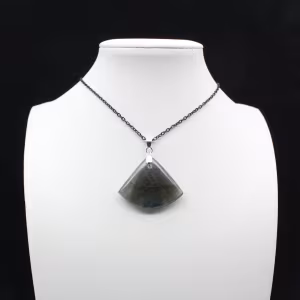 Labradorite del Madagascar