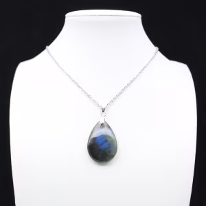 Ciondolo a goccia in labradorite