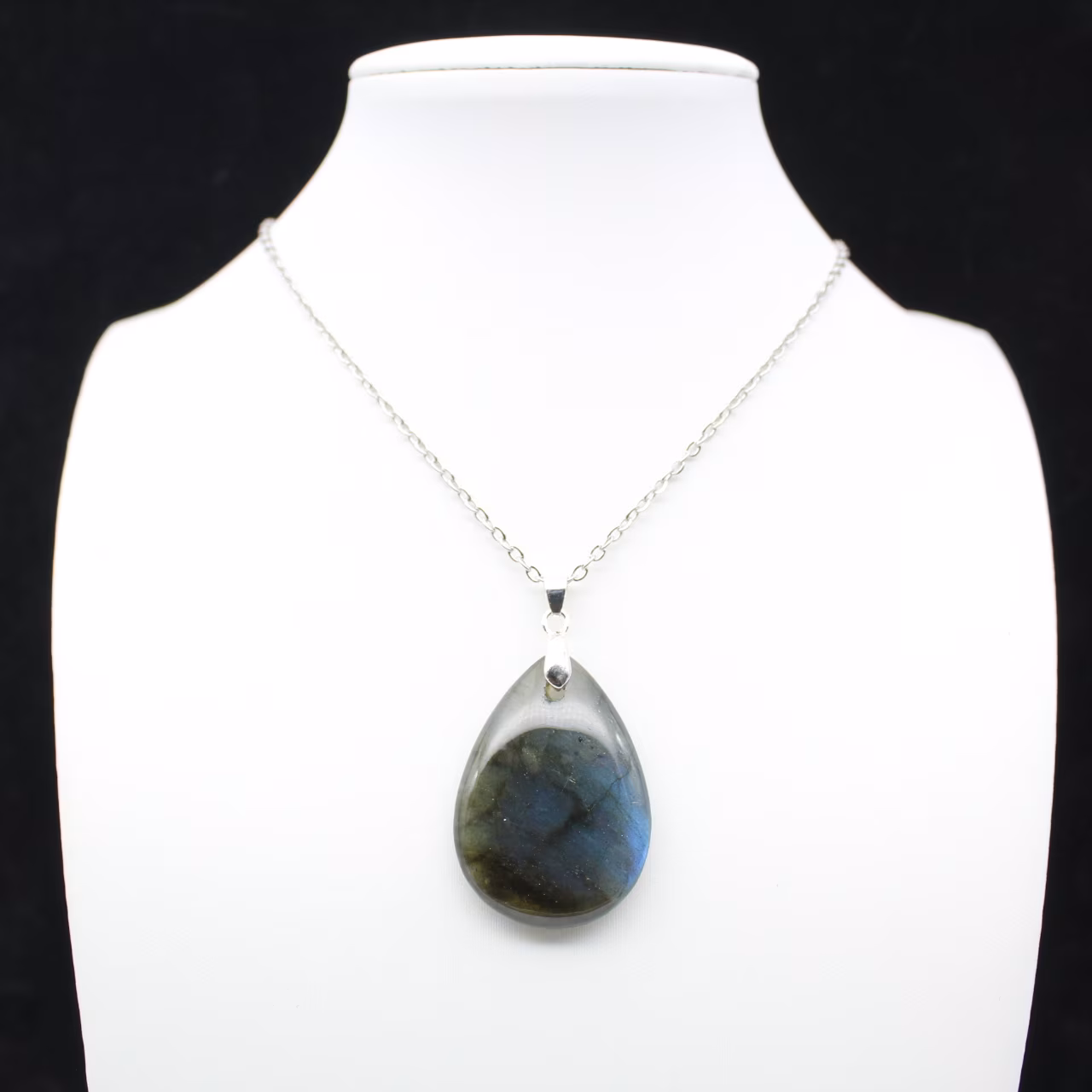 Ciondolo a goccia in labradorite