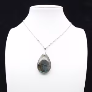 Ciondolo a goccia in labradorite