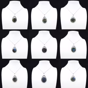 Ciondolo a goccia in labradorite