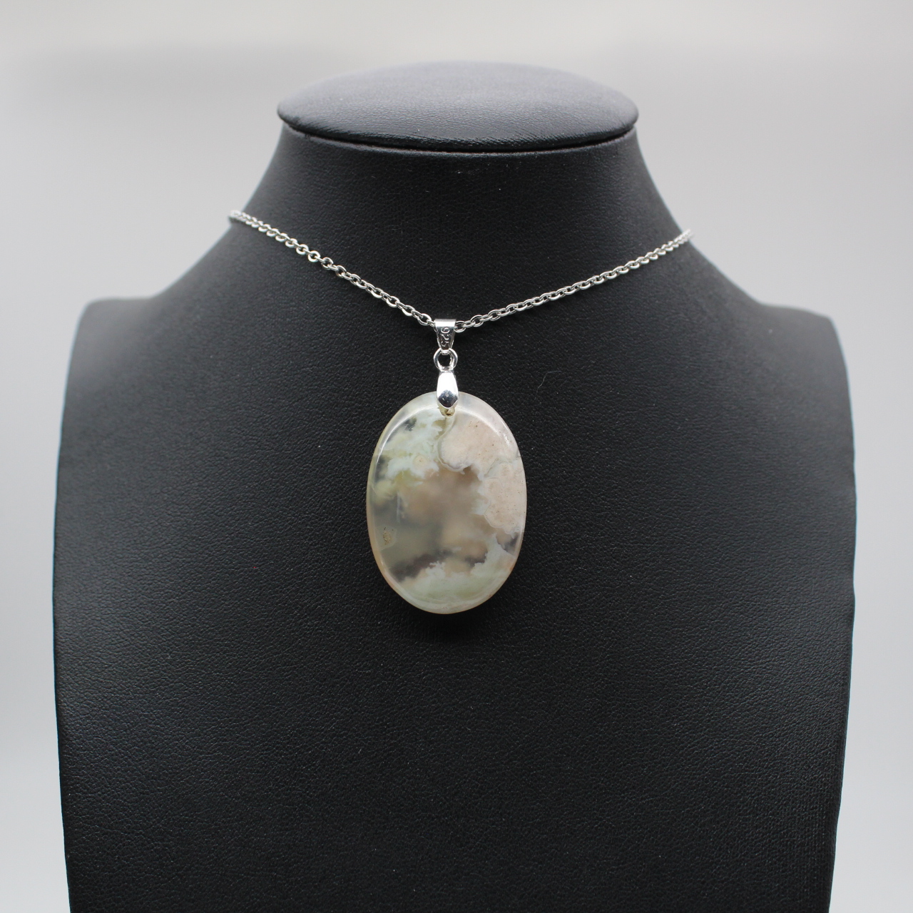 Ciondolo Ovale Con Fiore Naturale Di Papavero Conservato In Resina - Argento Sterling 925 Con Catena 50 Cm - Gioiello Artigianale