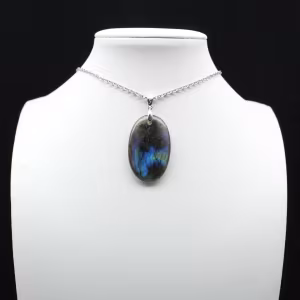 Ciondolo ovale in labradorite