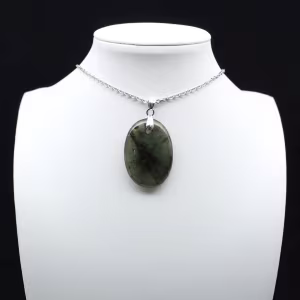 Ciondolo ovale in labradorite