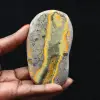 Ornamento naturale lucidato di diaspro a forma di bombo - 1