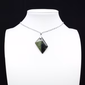 Ciondolo di diaspro Kambamba a forma di diamante