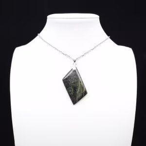 Ciondolo di diaspro Kambamba a forma di diamante