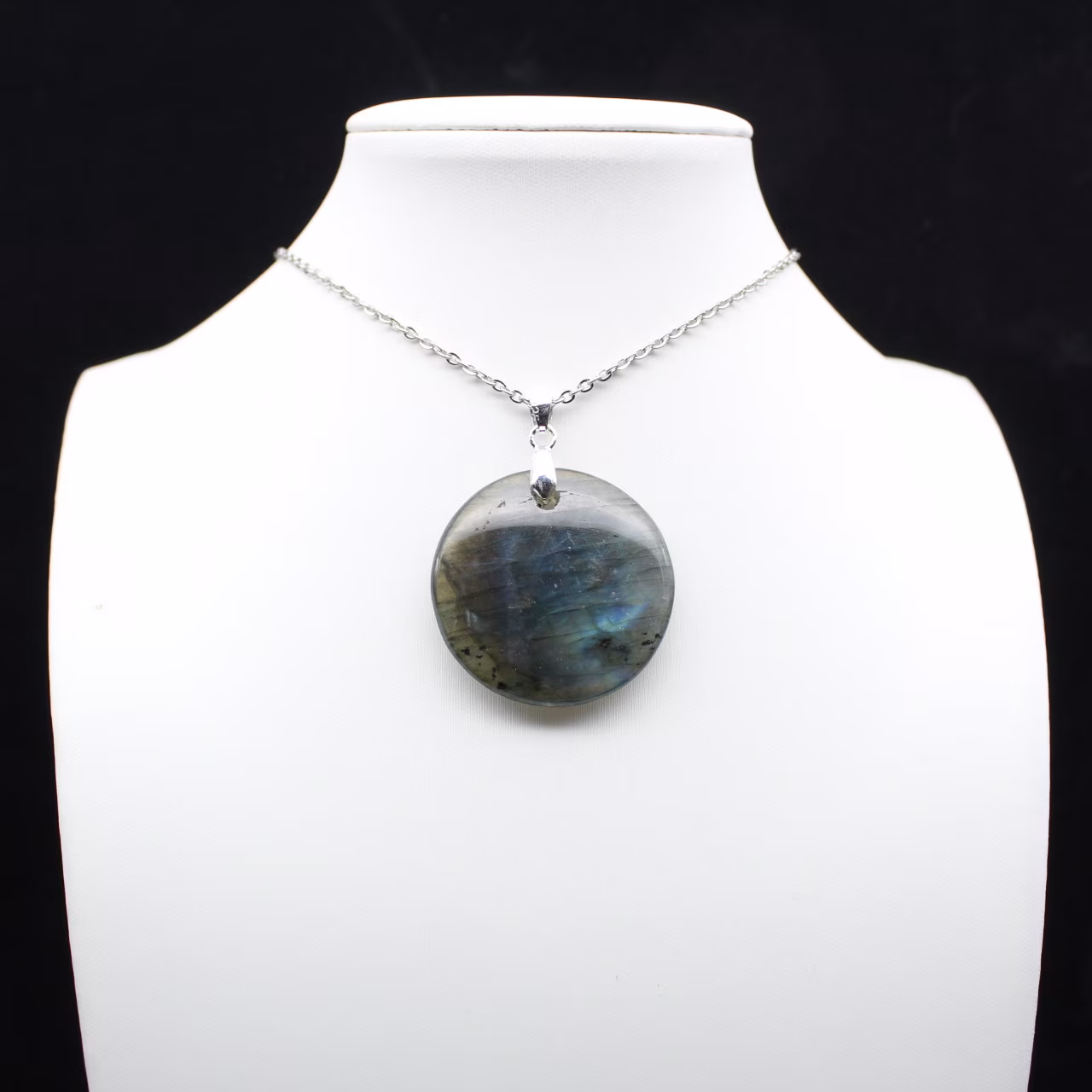 Ciondolo rotondo in labradorite