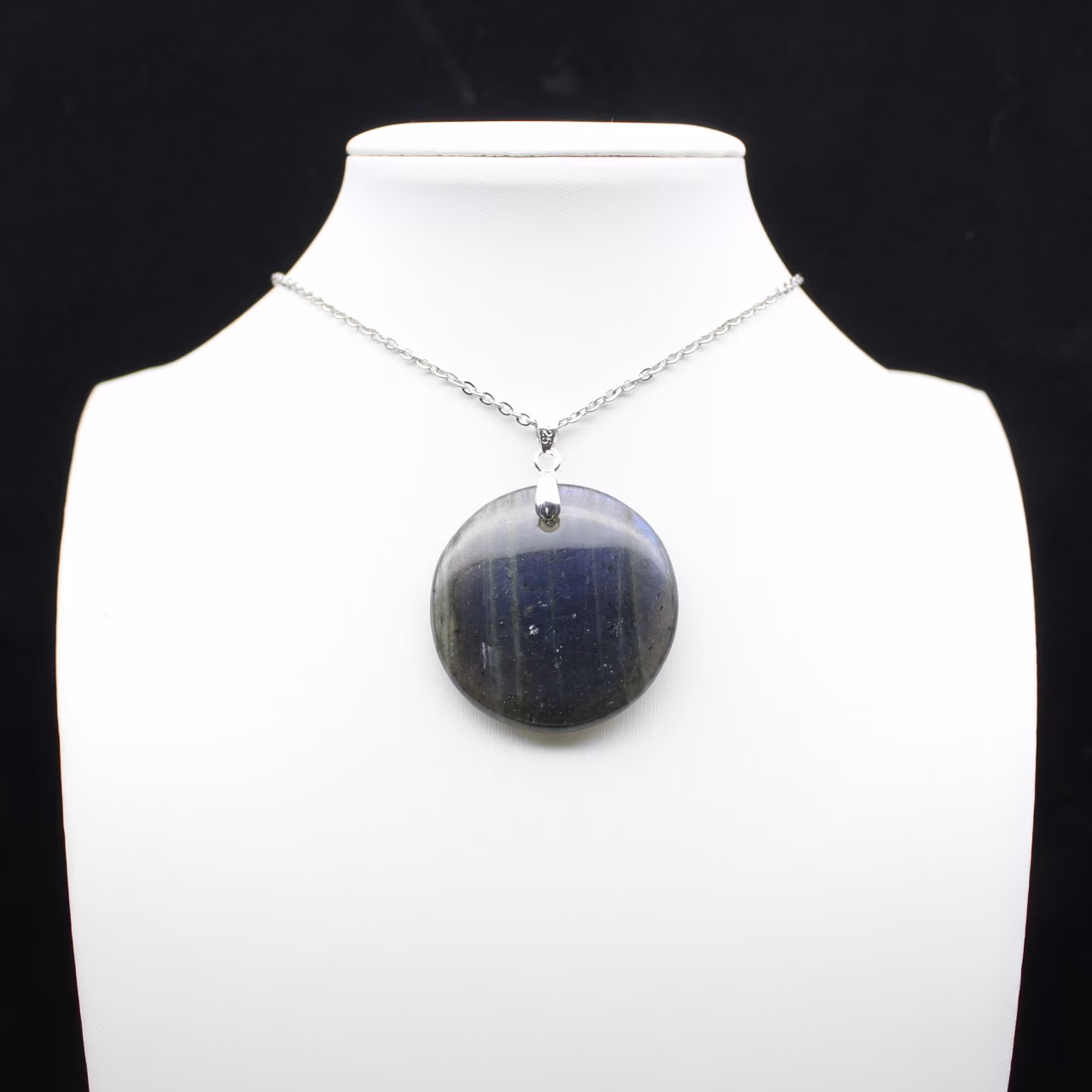 Ciondolo rotondo in labradorite