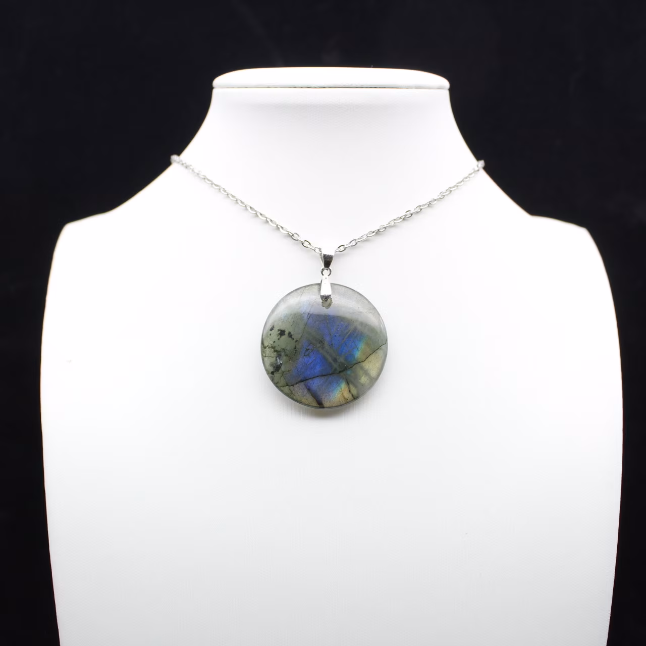 Ciondolo rotondo in labradorite