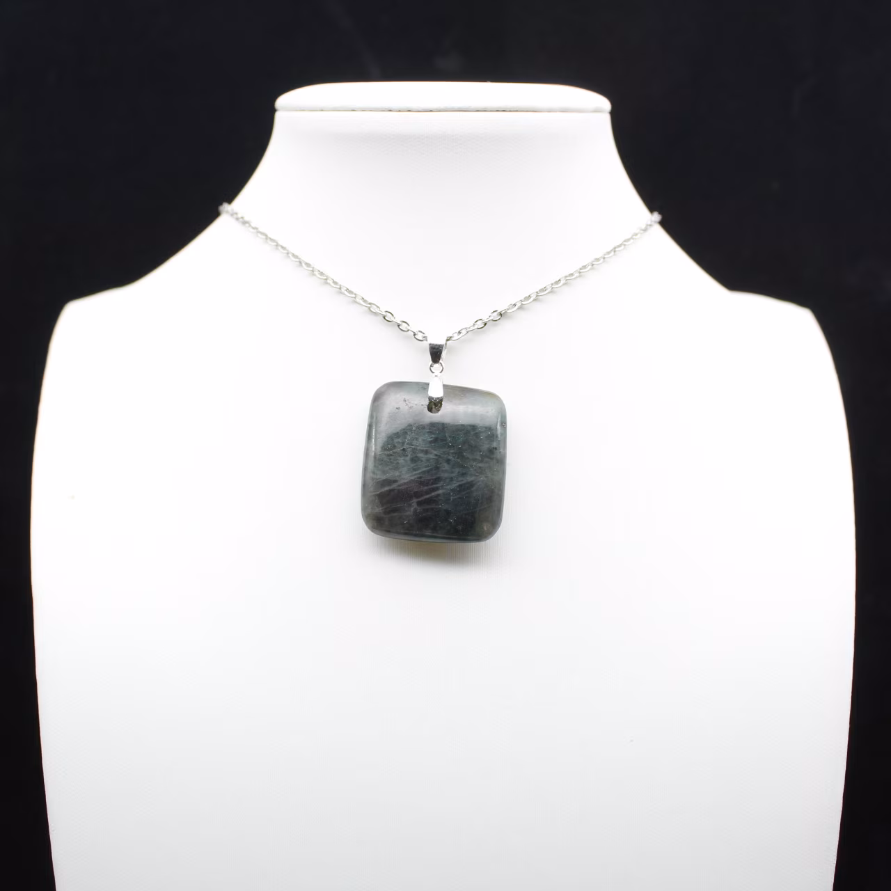 Ciondolo quadrato in labradorite naturale
