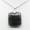 Ciondolo quadrato in labradorite del Madagascar - 2