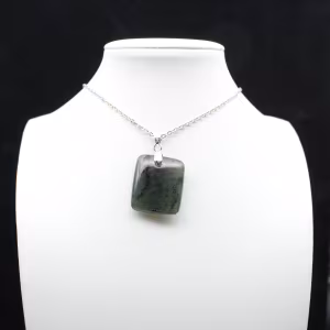 Ciondolo quadrato in labradorite naturale