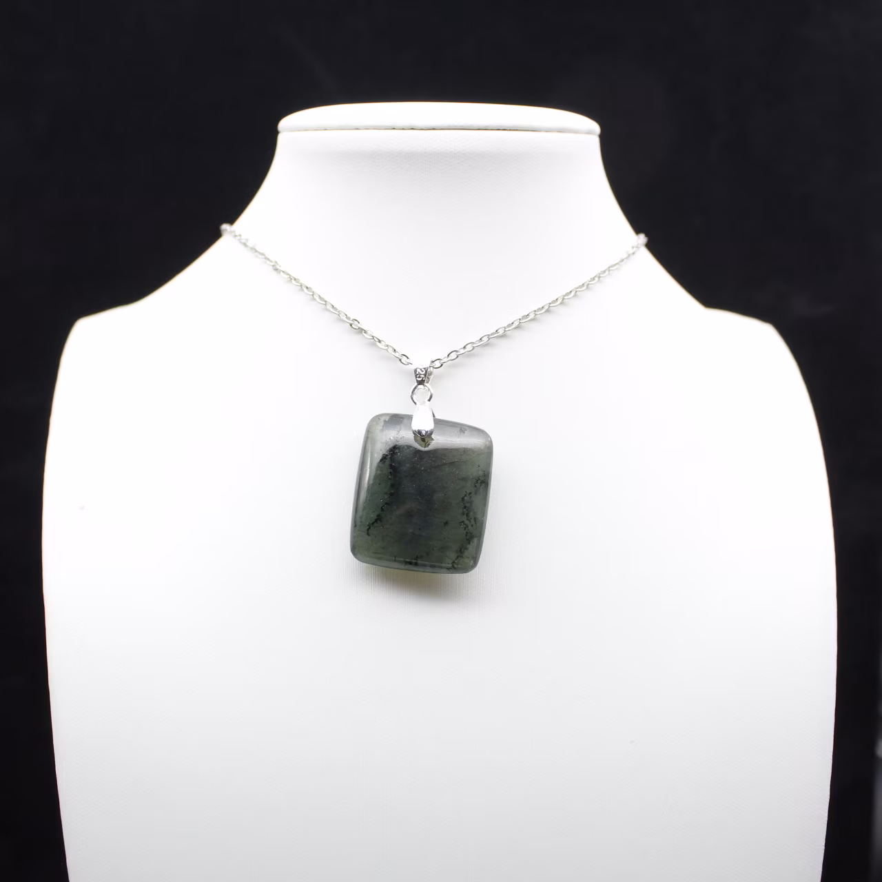 Ciondolo quadrato in labradorite naturale