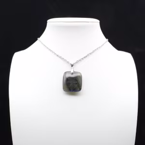 Ciondolo quadrato in labradorite