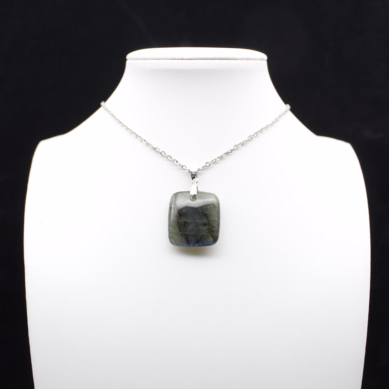 Ciondolo quadrato in labradorite