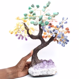 Albero minerale con base in ametista e foglie composte da vari minerali