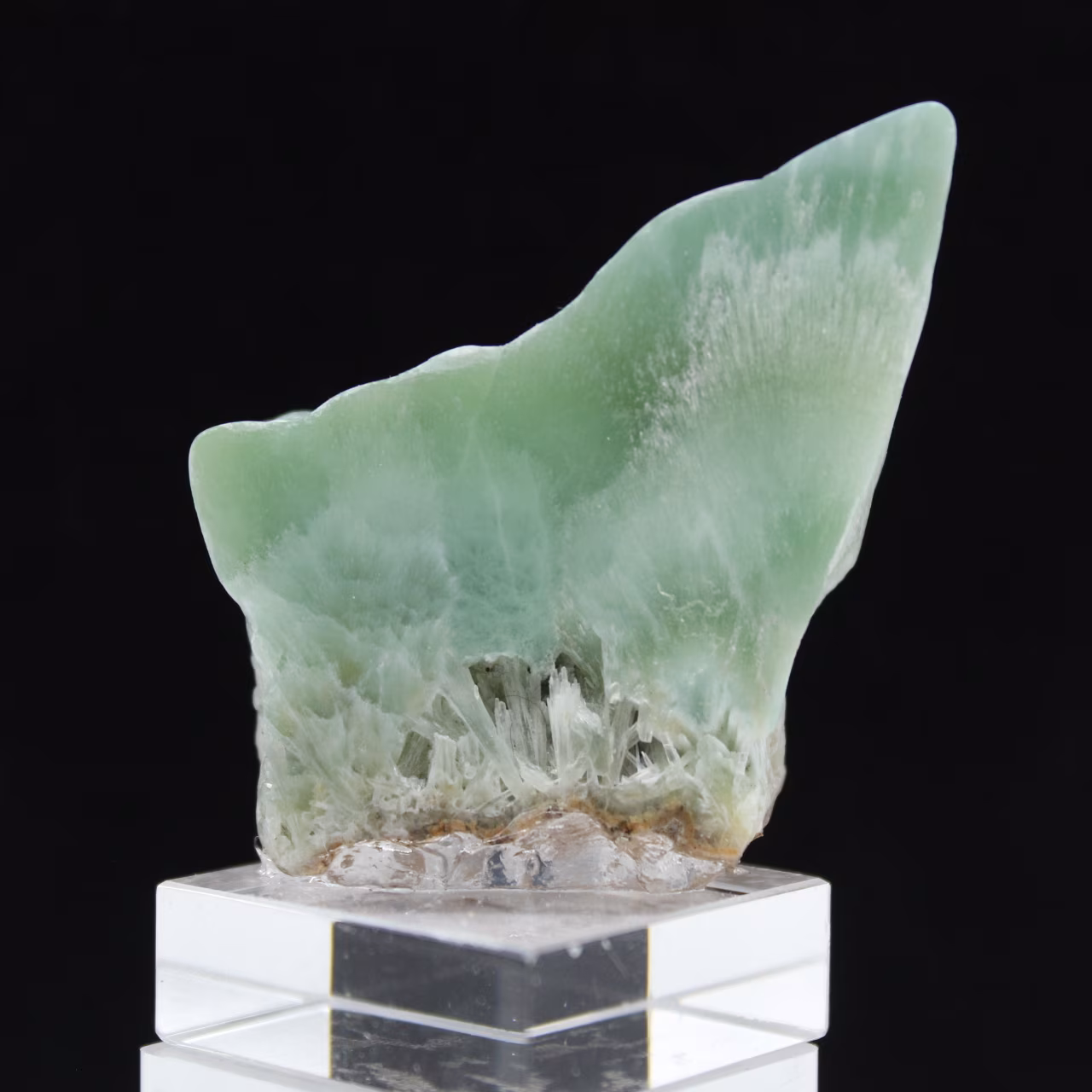 Fetta di Aragonite verde per collezione di minerali
