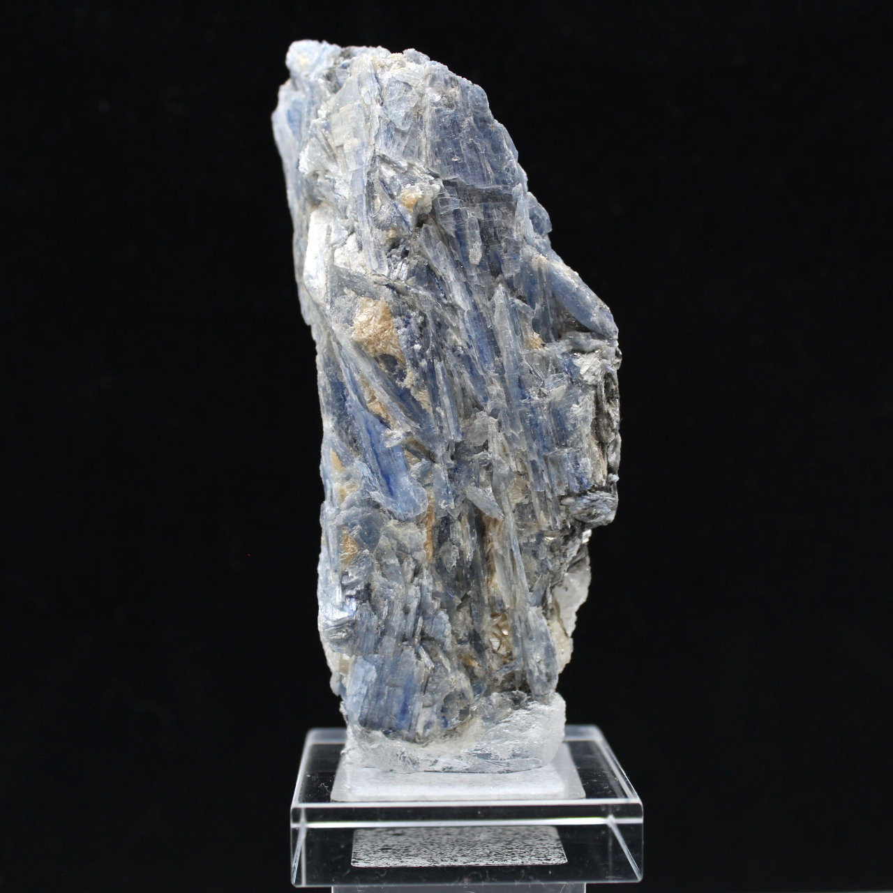 Cristalli di cianite
