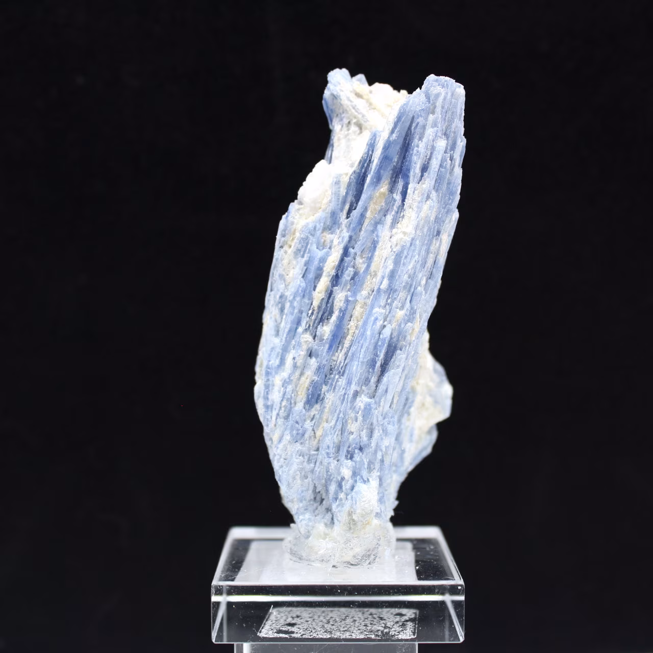 Cristalli di cianite