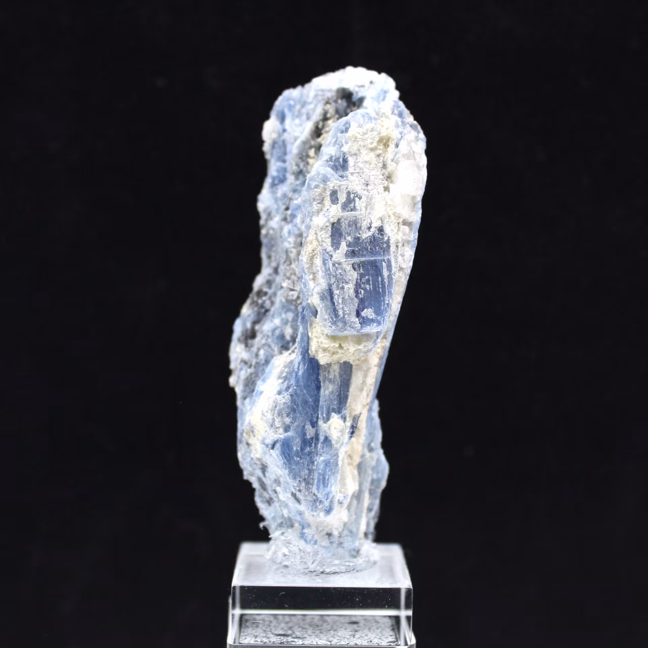 Cristalli di cianite
