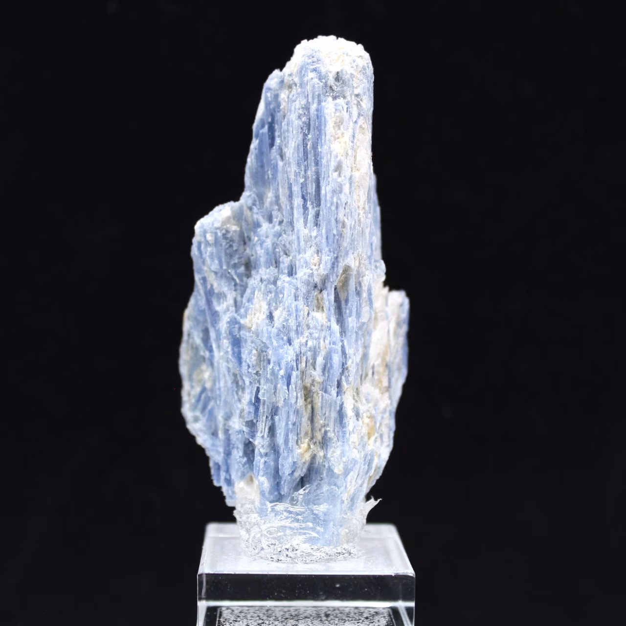 Cristalli di cianite
