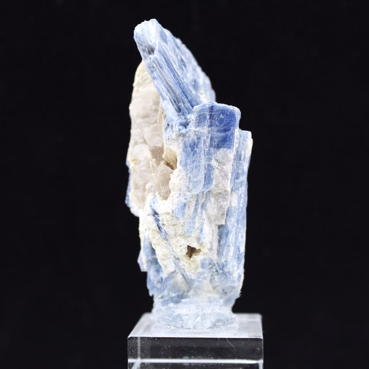 Cristalli di cianite