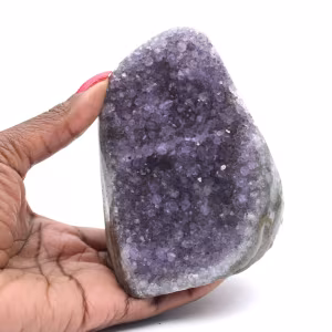 Cristalli di ametista: regalo per gli amanti dei minerali