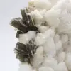 Piccolo esemplare di mica su quarzo bianco - 5