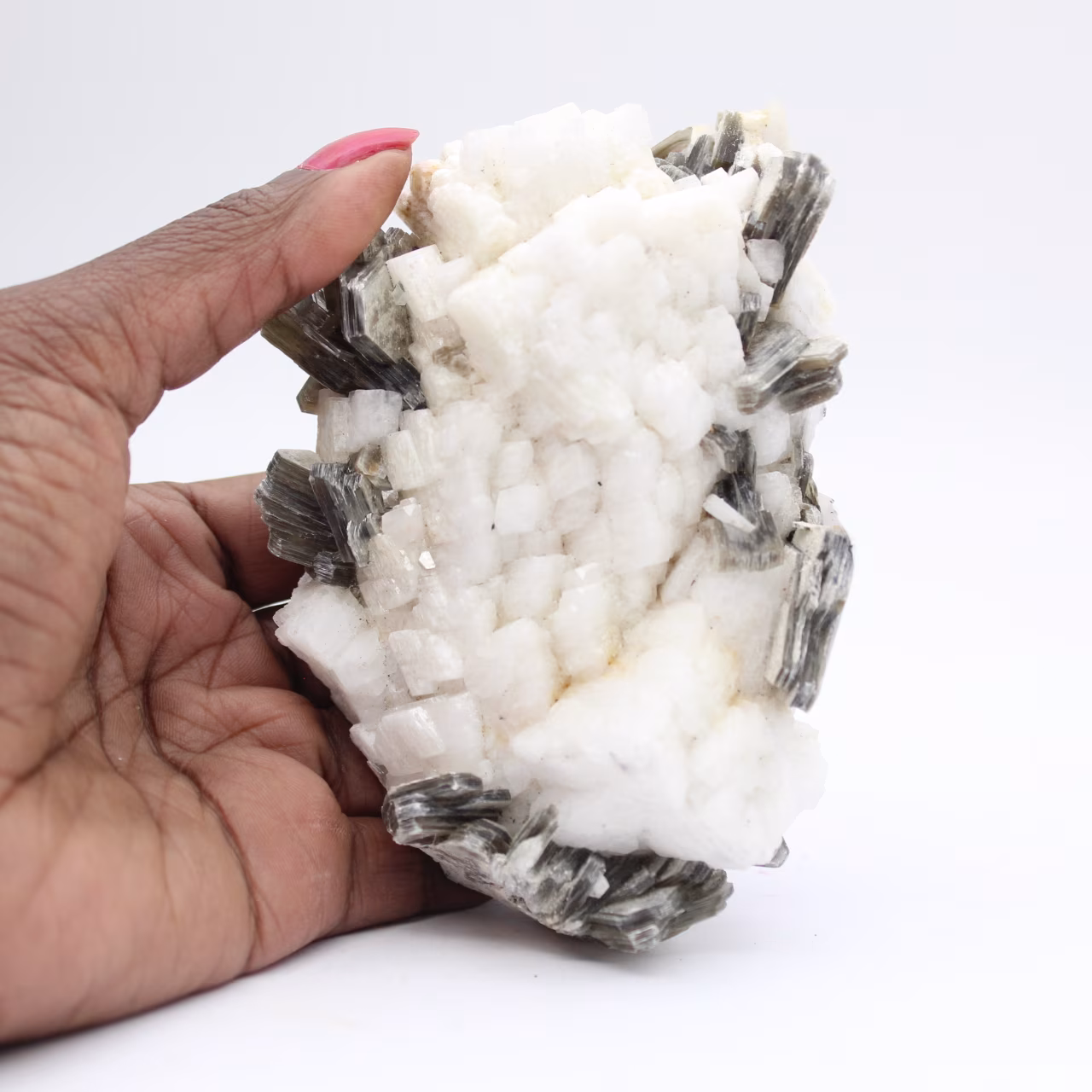 Piccolo esemplare di mica su quarzo bianco