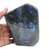 Roccia di labradorite lucidata, pezzo decorativo dal Madagascar - 1