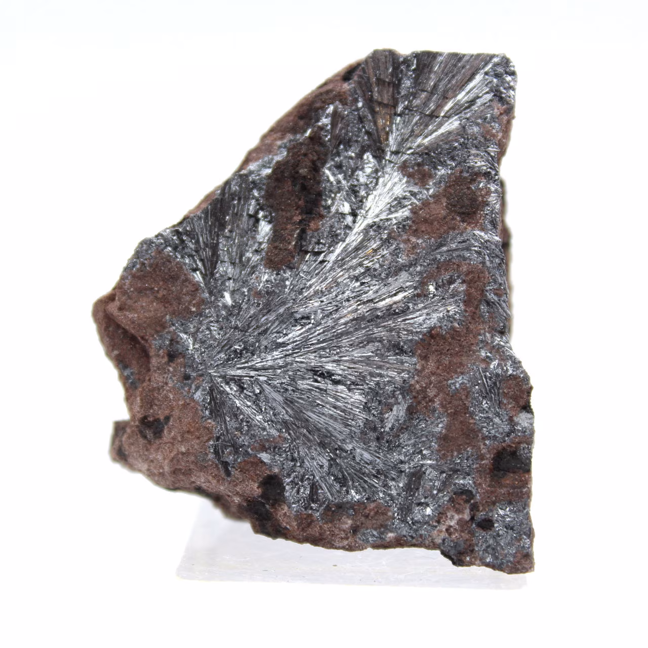 Pirolusite cristallina molto piccola, esemplare