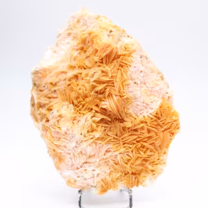 Esemplare di barite arancione dal Marocco in cristalli