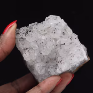 Roccia di quarzo grezza con inclusioni di goethite, Marocco