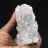 Esemplare di quarzo grezzo con inclusioni di goethite: estetica e scienza