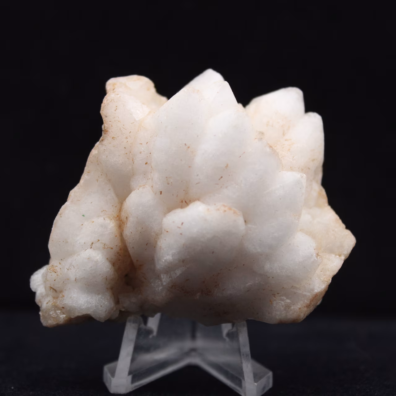 Quarzo marocchino a forma di fiore con cristalli allungati