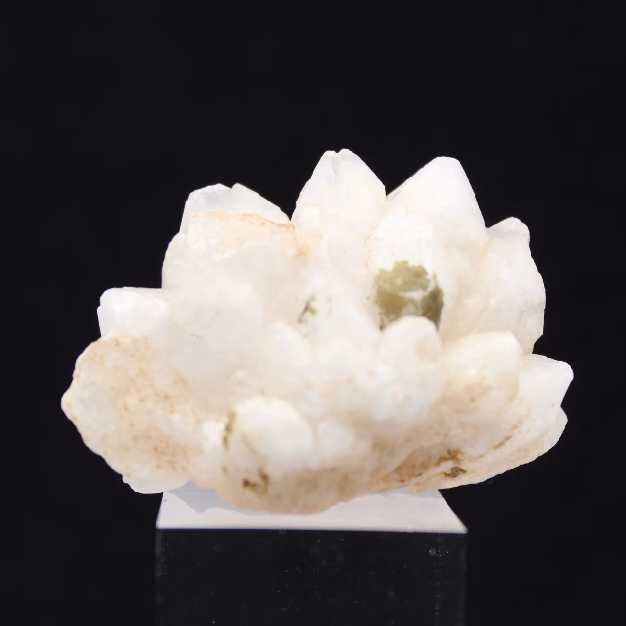 Quarzo naturale in miniatura a forma di fiore proveniente dal Marocco