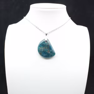 Ciondolo in apatite del Madagascar - Pietra preziosa per collezionisti