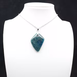 Ciondolo in apatite blu del Madagascar - Esemplare di alta qualità