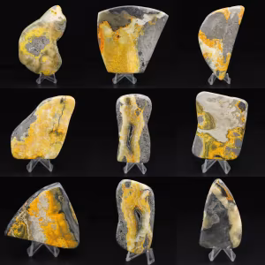 Pietra naturale di diaspro calabrone, esemplare compatto